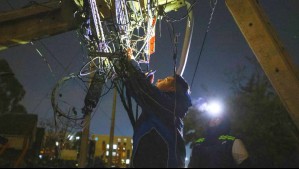Por hasta 7 horas: Cinco comunas de la Región Metropolitana tendrán cortes de luz este jueves