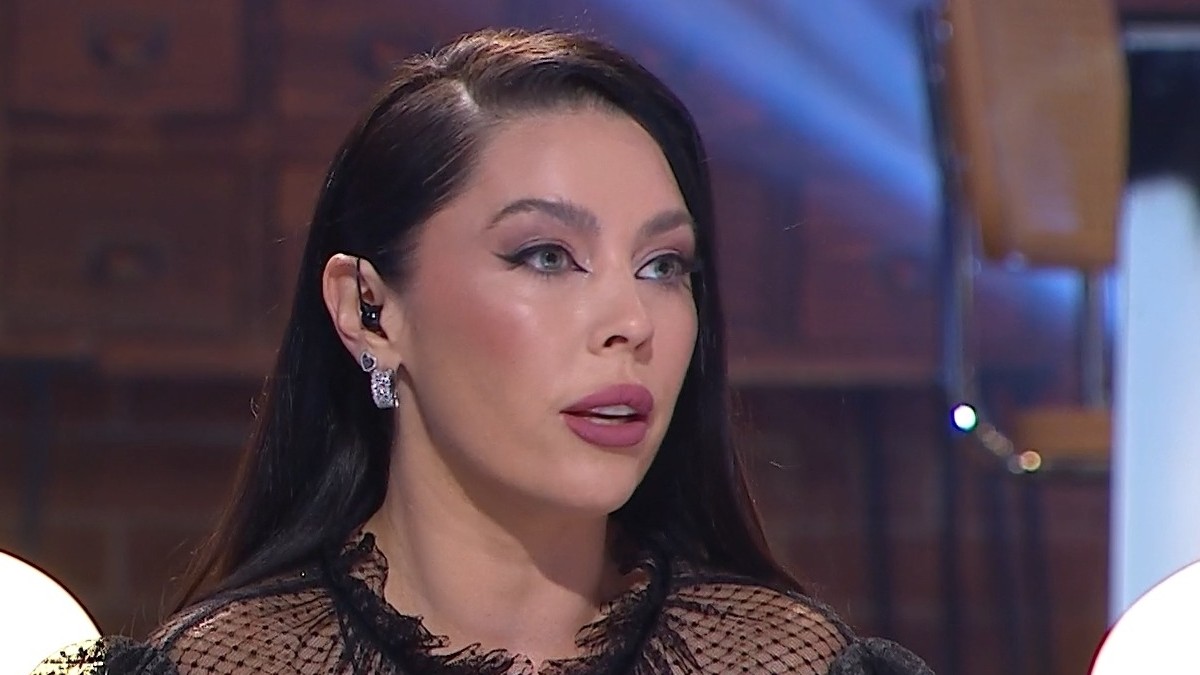 Daniela Aránguiz revela que futbolista de La Roja le ha estado coqueteando enviándole mensajes con amigos