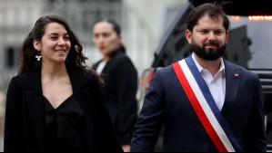 'Para acompañar a su familia': Presidente Boric suspende actividades oficiales tras nacimiento de su hija