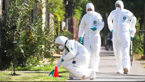 Hallan feto afuera de un colegio en Cerro Navia: Trabajadora de aseo lo encontró en una bolsa de basura
