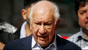 Expresidente Ricardo Lagos reaparece tras haber anunciado su 'retiro de la vida pública': Votó en Santiago
