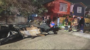 Adulto mayor muere durante fatal incendio en Maipú: Al menos tres viviendas resultaron consumidas