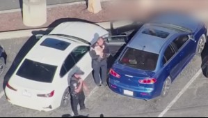 Temperatura superaba los 40°C: Policía rescató a bebé desde el interior de un auto en EEUU