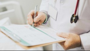 Contraloría: Más de 3.500 funcionarios públicos presentaron licencias emitidas por 44 médicos investigados por fraude