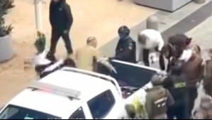 Videos muestran agresión de vendedores ambulantes a inspectores municipales en Viña del Mar