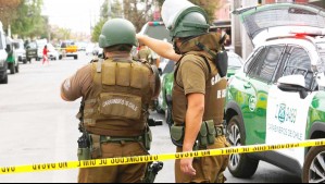 Agresión con sables en pleno centro de Santiago terminó con cinco detenidos: Víctimas habían sufrido amenazas de muerte