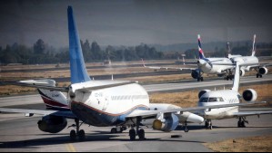Intentó abordar un avión: Persona es detenida en el Aeropuerto de Santiago por ingresar a zona restringida