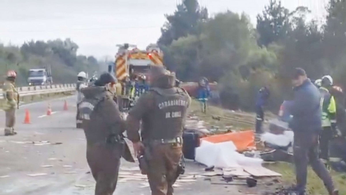 Accidente múltiple en la Ruta 5 Sur deja un conductor muerto y dos heridos en Los Ríos