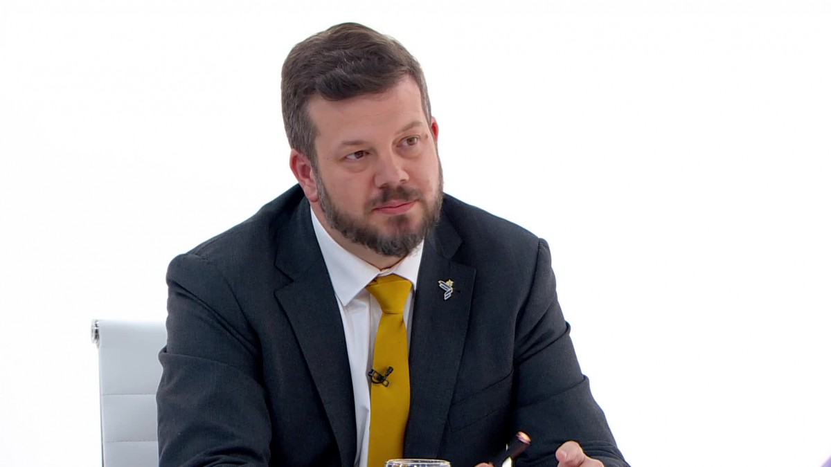 Kaiser descarta bajar su candidatura tras caída en las encuestas: 