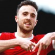 Jota había contraído matrimonio tan solo la semana pasada con Rute Cardoso, madre de sus dos hijos. Su hermano, André Jota, también tenía una carrera en el fútbol profesional con 26 años de edad.