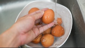 El motivo por el que nunca debes lavar los huevos antes de cocinarlos