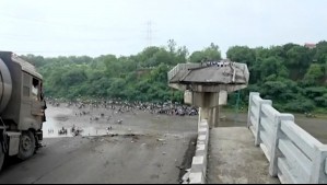 Tragedia en India: Al menos 10 muertos deja colapso de un puente
