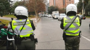 Contraloría detecta que Carabineros no incautó 626 autos robados ni detuvo a 144 prófugos durante controles de tránsito