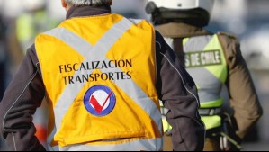Revisa tu patente y evita multas: Estos son los autos que no pueden circular este jueves en 34 comunas