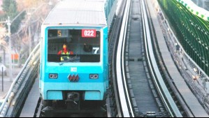 Metro de Santiago normaliza su servicio tras retraso en frecuencia habitual de Línea 2
