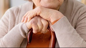 Detienen a mujer de 83 años acusada de vender droga cerca de colegios y hospital en Lota