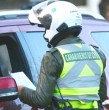 La restricción vehicular, impulsada por el Ministerio del Medio Ambiente en colaboración con el Ministerio de Transportes, busca controlar la cantidad de gases emitidos durante la temporada de más bajas temperaturas.