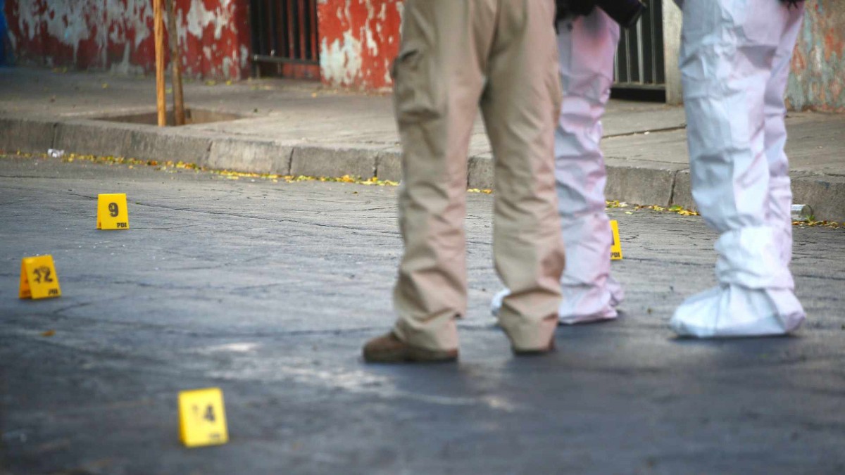 Un muerto y cinco detenidos deja persecución policial en Lampa: Grupo había huido de fiscalización