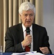 Una falta de autoridad moral tras no pagar sus contribuciones terminaron por concretar la renuncia de Javier Etcheverry como director del SII, aunque para algunos esto no termina con los problemas al interior del servicio.