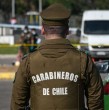 Revisa antecedentes de un hecho ocurrido en la comuna de Talagante, donde diez delincuentes intentaron robar el domicilio de un Carabinero. El funcionario les disparó y dio muerte a uno de ellos en el lugar.