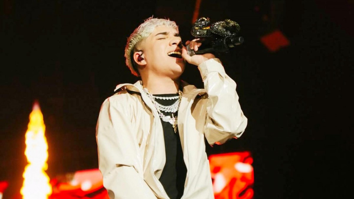 Decretan prisión preventiva para popular cantante chileno investigado por violación a menor de edad