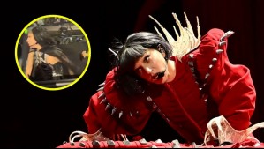 Lady Gaga sufre estrepitosa caída en medio de concierto: Así fue su reacción