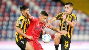 Universidad de Chile pierde en el último minuto ante Guaraní pero sigue avanzando en Copa Sudamericana