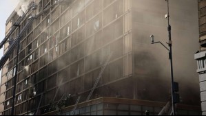 Las razones por las que el edificio que se incendió en Plaza de Armas podría quedar inhabitable