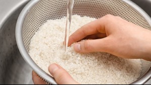 ¿Por qué deberías lavar el arroz antes de cocinarlo?