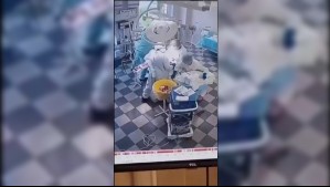 No detuvieron la operación: Video muestran a equipo médico ruso que tuvo que soportar terremoto en pleno procedimiento