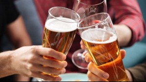 Hay schop gratis y descuentos de hasta el 88%: Las mejores promociones del Día de la Cerveza 2025