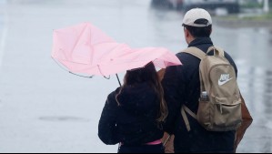 'Se viene un nuevo pulso importante': La hora en que lloverá con mayor intensidad en Santiago