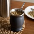 Revisa en detalle los desconocidos beneficios que científicos descubrieron sobre el consumo del mate. Esta popular bebida ha estado ganando terreno en varios países del mundo.