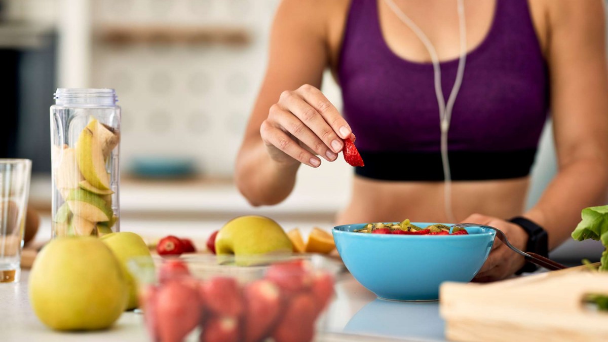 Es rica en nutrientes esenciales y genera saciedad: Esta es la fruta favorita entre quienes buscan perder peso