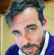 El locutor radial se mantiene en el ojo del huracán tras revelarse su vínculo con el fallecido comerciante Rey de Meiggs y otras millonarias deudas destapadas en los últimos días.