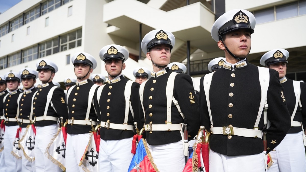 Así es el nuevo uniforme que vestirá la Armada de Chile: Nueva imagen está inspirada en fuerzas extranjeras