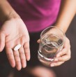 Aunque es uno de los analgésicos más usados, el paracetamol no es apto para todos. Conoce los 4 tipos de personas que deben evitarlo, según los especialistas. Los detalles aquí.