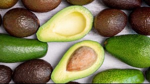 ¿Cómo evitar que la palta se ponga negra en el refrigerador?