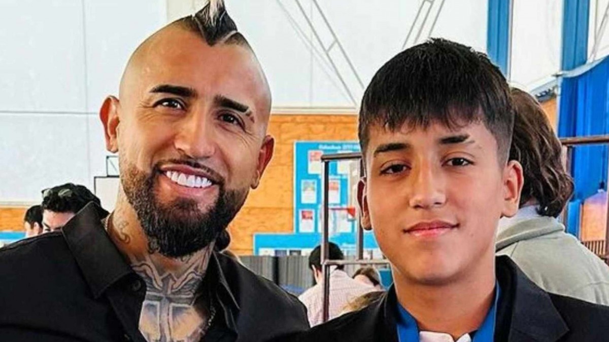 Arturo Vidal se emociona al mostrar el talento artístico de su hijo Monito: 