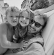 Tras dos semanas separados, Benjamín Vicuña se reencontró con sus dos hijos más pequeños, Magnolia y Amancio, que estaban de vacaciones en Turquía junto a su madre.