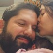 A través de redes sociales, el Presidente Boric compartió un mensaje y unas fotografías para celebrar el Día del Niño. En una de ellas sale junto a Violeta, su hija, donde se evidencia que vivió un particular percance.