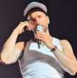 Revisa el comentado momento en que el cantante colombiano Maluma detuvo su concierto en México para regañar a una madre que asistió al evento con su bebé en brazos.