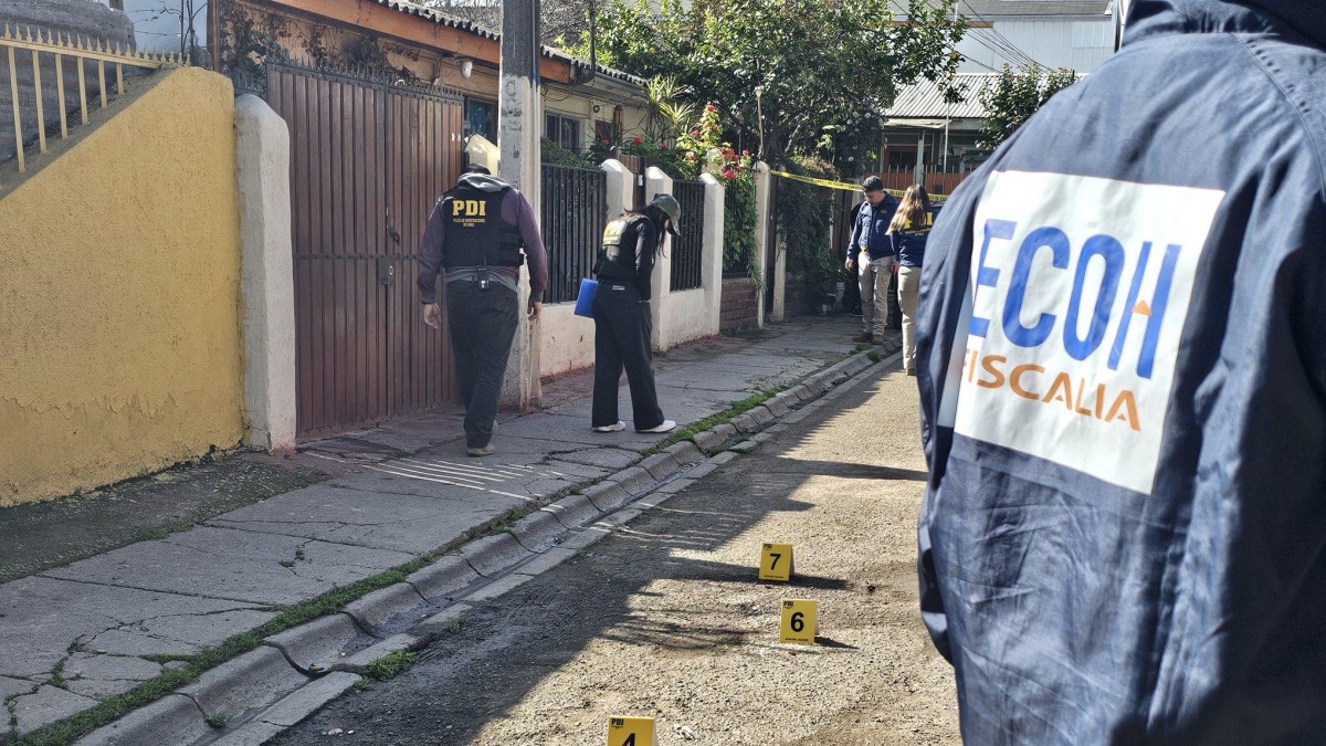 Balacera en Conchalí: Mujer muere tras ser baleada dentro de su casa
