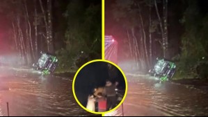Patrulla de Carabineros volcó en medio de un aluvión en Puerto Varas: Vecinos los rescataron