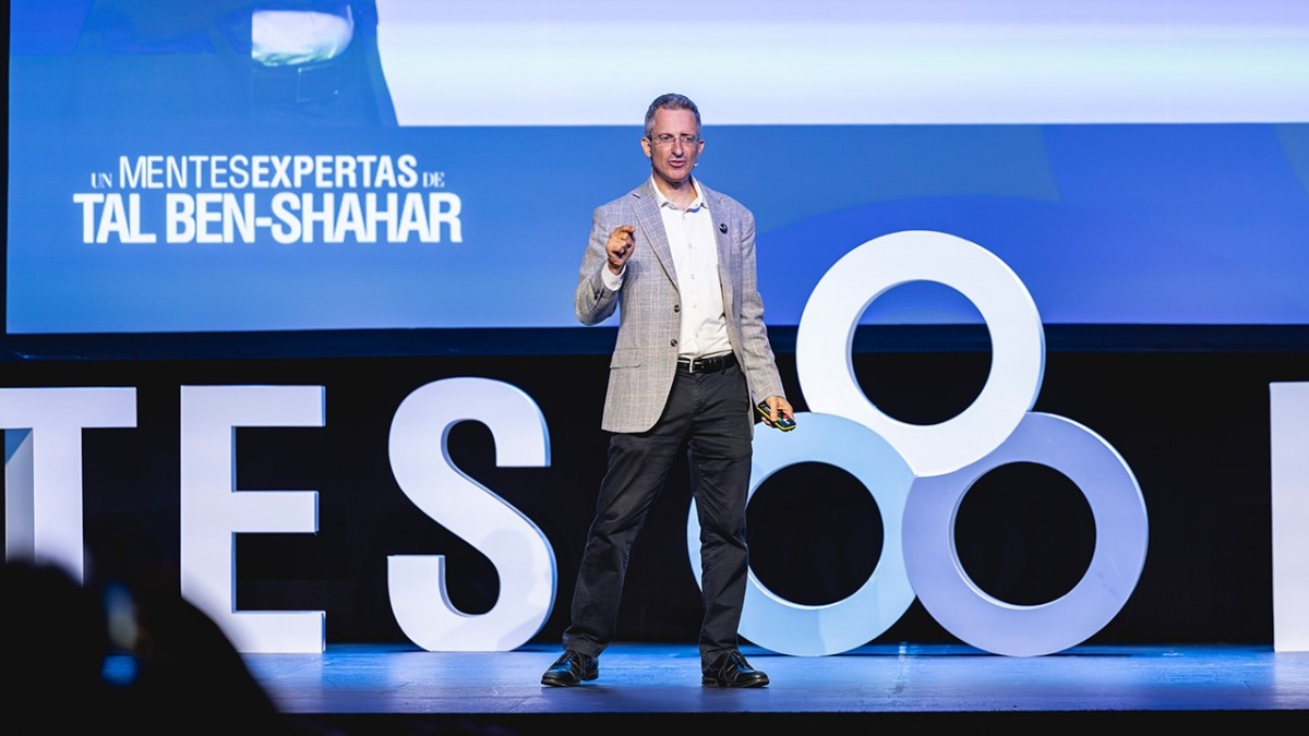 Tal Ben-Shahar, referente mundial en psicología positiva, se presentará en Chile con Mentes Expertas
