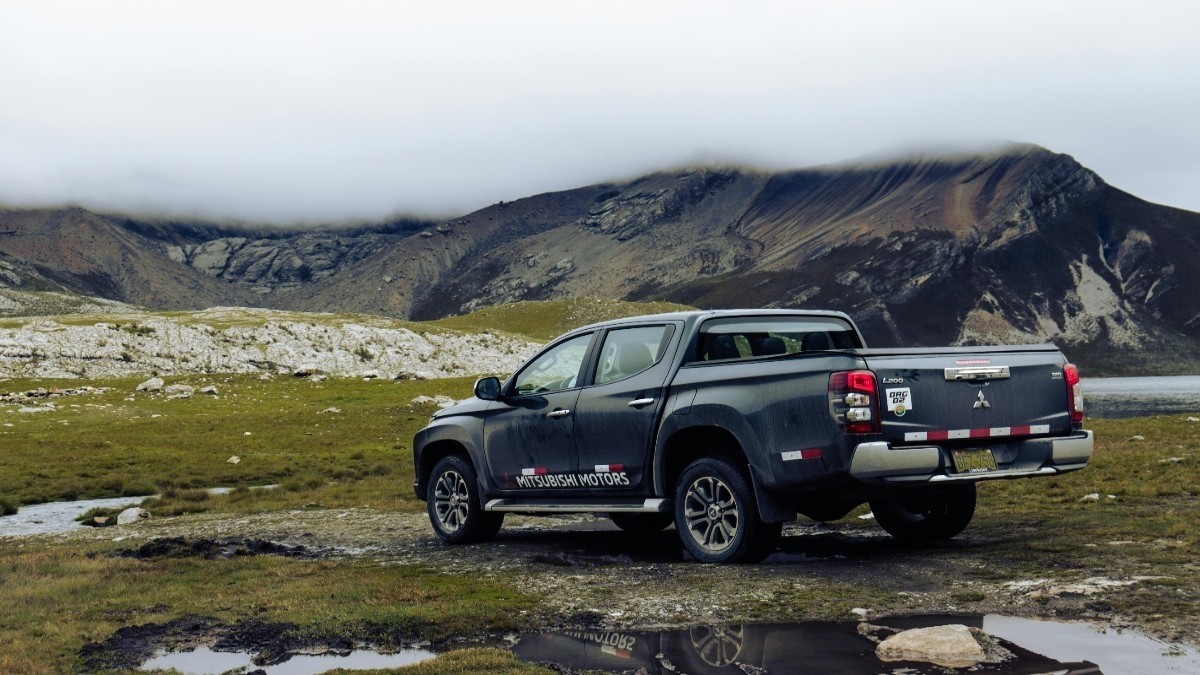 ¿Qué considerar al buscar camionetas 4x4 para tu empresa?
