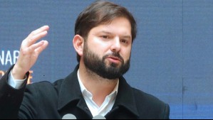 'Es razonable querellarse': Boric desliza posibles acciones legales contra quienes agredieron a hinchas de la 'U' en Argentina