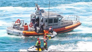Continúa búsqueda de tres pescadores tras naufragar en Magallanes: Uno de los tripulantes fue hallado con vida
