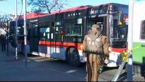 Homicidio al interior de bus RED: Hombre muere tras ser apuñalado en Santiago