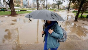 'Está la probabilidad de algunas gotitas': Este día podrían registrarse lloviznas en Santiago